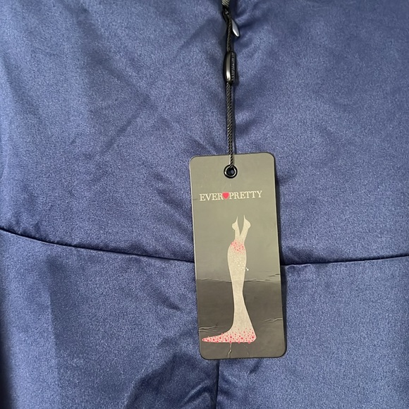 Navy blue prom dress with a sequin/mesh waistline - Picture 5 of 6